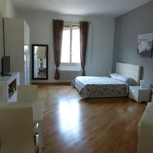  Apartament Residenza Piazza Santo Stefano Włochy